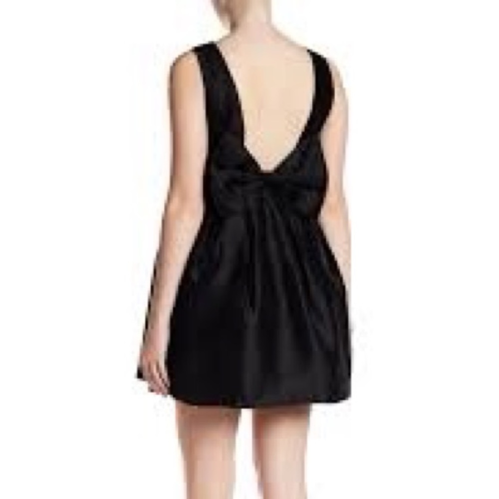 NWT Soprano fit and flare dress❤️